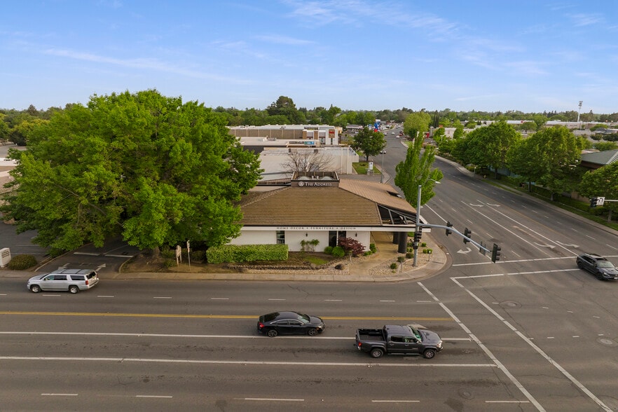 More Photos Of 2444 Cohasset Rd, Chico General Retail For Lease
