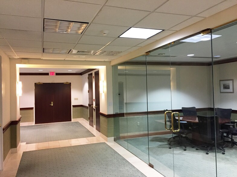 More Photos Of 53 Forest Ave, Old Greenwich Office For Lease