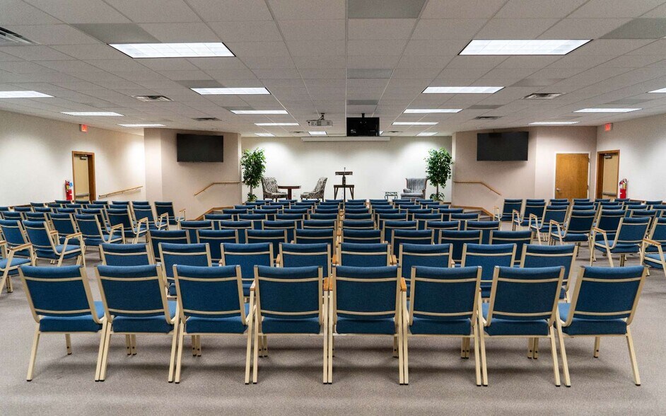 More Photos Of 4468 US Highway 129, Live Oak Religious Facility For Sale