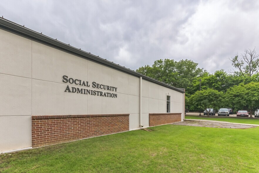 More Photos Of 199 Saddle Creek Dr, Tupelo Office For Sale