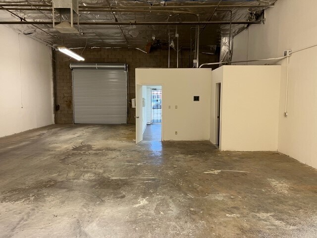 More Photos Of 3334 W McDowell Rd, Phoenix Warehouse For Lease
