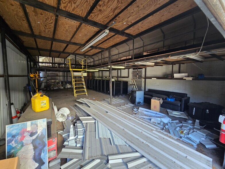 More Photos Of 1015 E Dr Martin Luther King Jr Blvd, Tampa Flex For Sale