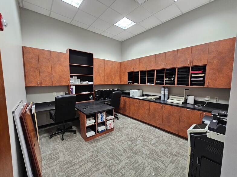 More Photos Of 10610 Metromont Pky, Charlotte Office For Lease