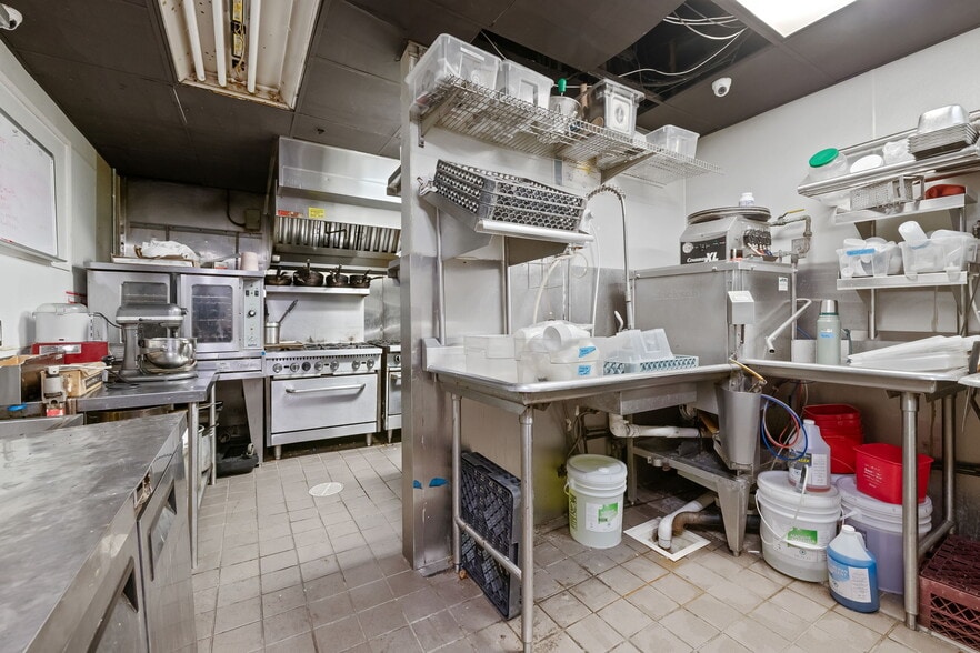 More Photos Of 1103-1111 E Las Olas Blvd, Fort Lauderdale Freestanding For Lease