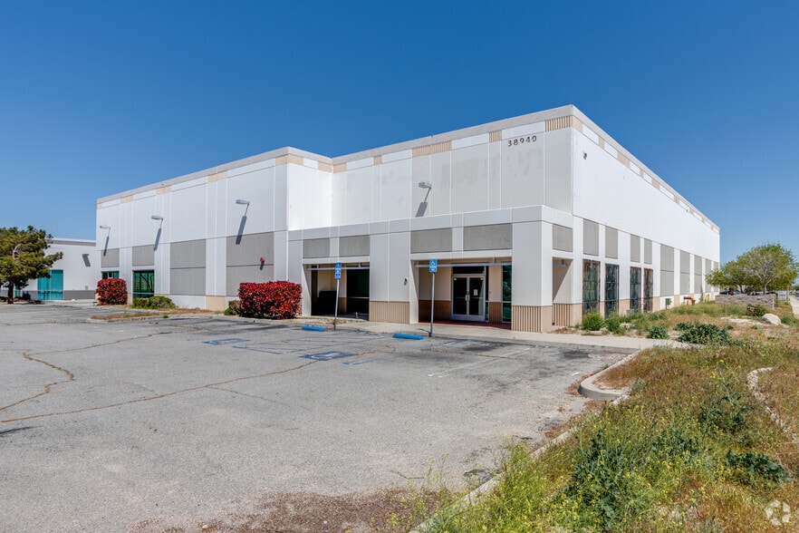 Primary Photo Of 38940 Trade Center Dr, Palmdale Warehouse For Lease