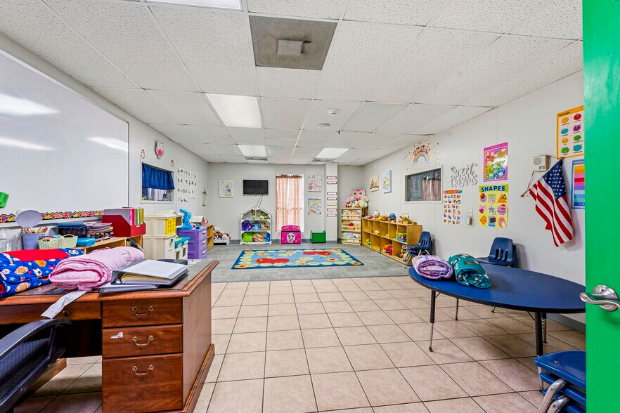 More Photos Of 16737 Sprawling Oaks Dr, Conroe Daycare Center For Sale