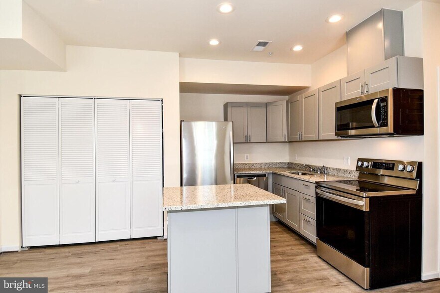 More Photos Of 1500 Ogden St NW, Washington Storefront Retail Residential For Sale