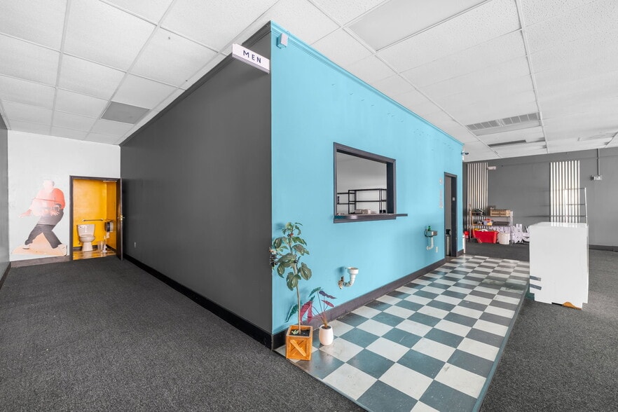 More Photos Of 128 S Scales St, Reidsville Storefront Retail Office For Sale