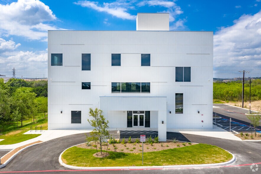 More Photos Of 4515 N Loop 1604 W, San Antonio Medical For Lease