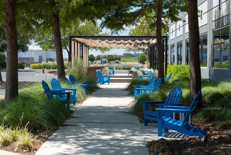 More Photos Of 101 E Old Settlers Blvd, Round Rock Medical For Lease
