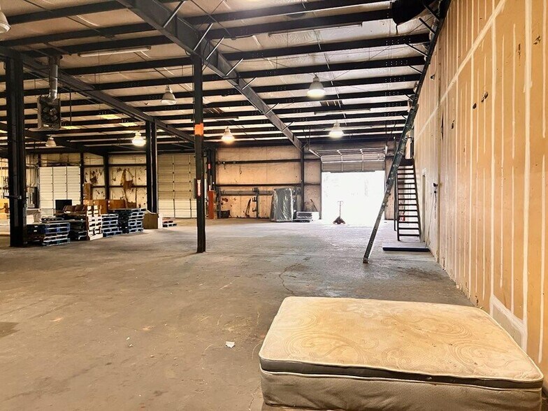 More Photos Of 4067 New Getwell Rd, Memphis Manufacturing For Lease