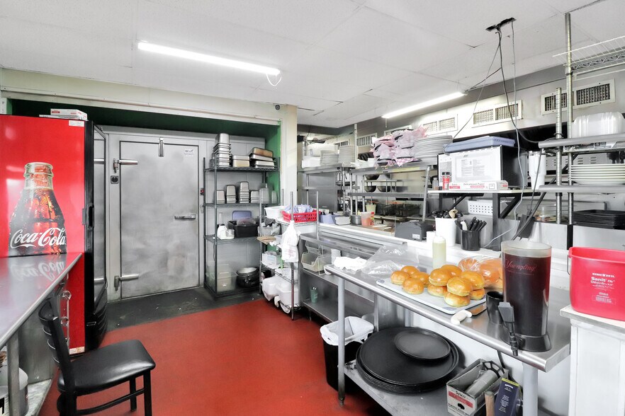More Photos Of 7646 Lancaster Ave, Myerstown Restaurant For Sale