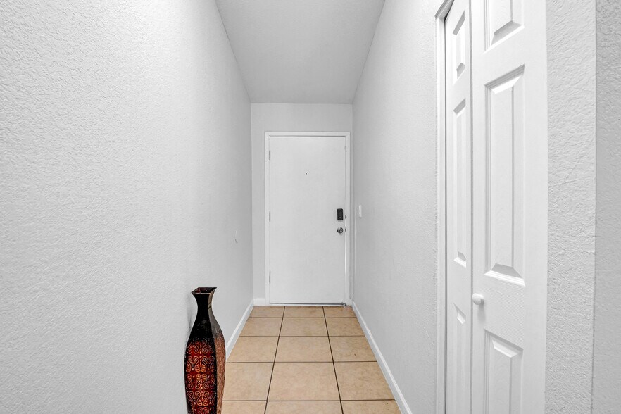 More Photos Of 3027-3045 E Grandview Rd, Phoenix Apartments For Sale