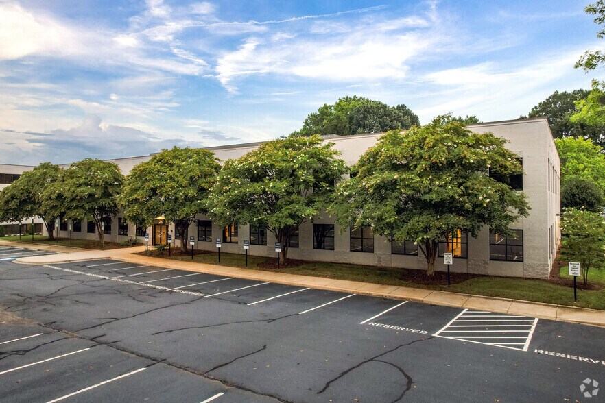 More Photos Of 5350 77 Center Dr, Charlotte Office For Lease
