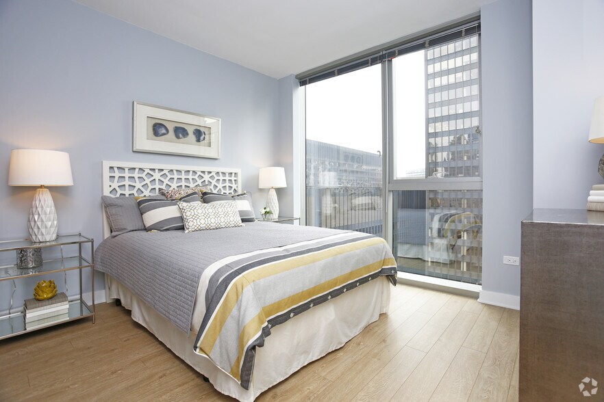 More Photos Of 200 N Michigan Ave, Chicago Apartments For Lease