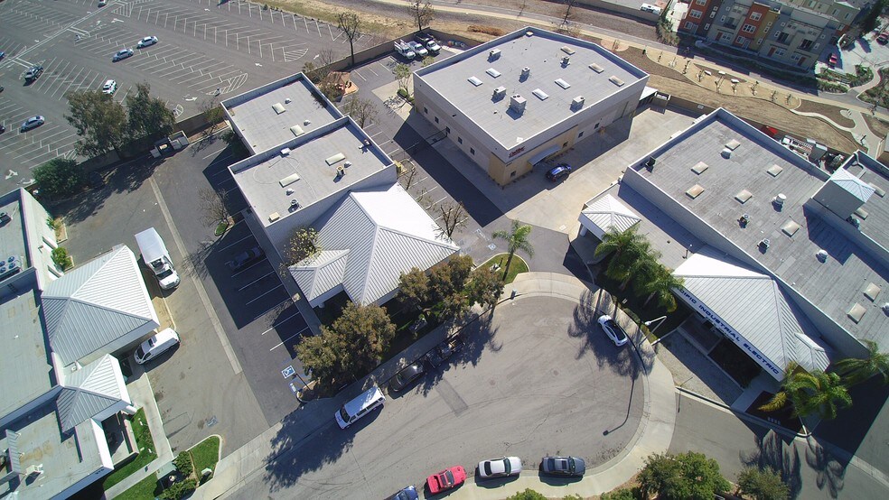 More Photos Of 250 N Orange Ave, Brea Warehouse For Sale