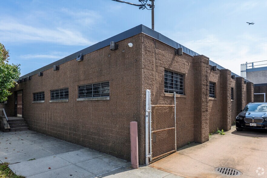 More Photos Of 179-30, 149 Ave, Jamaica Office For Lease