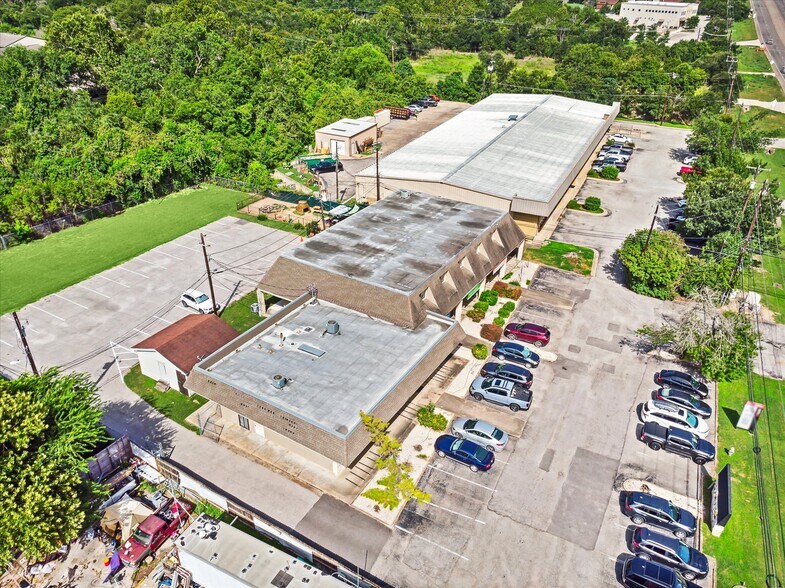 More Photos Of 8305 Hwy 71 W, Austin Storefront Retail Office For Lease