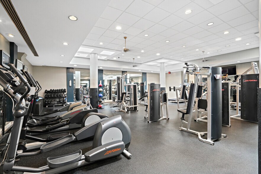 More Photos Of 4601 Connecticut Ave NW, Washington Apartments For Lease