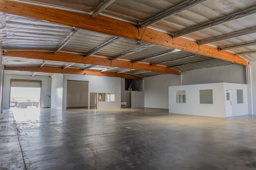 Primary Photo Of 351 W 131st St, Los Angeles Warehouse For Lease