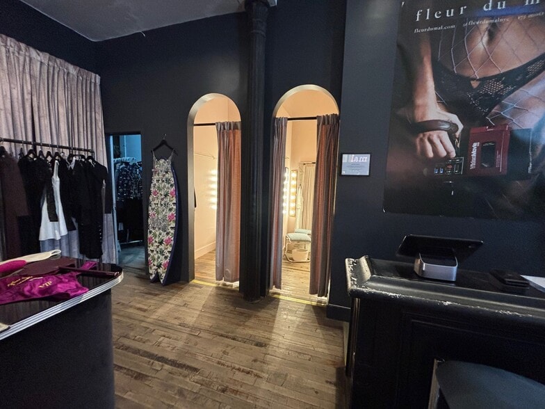 More Photos Of 374 Broome St, New York Apartments For Lease