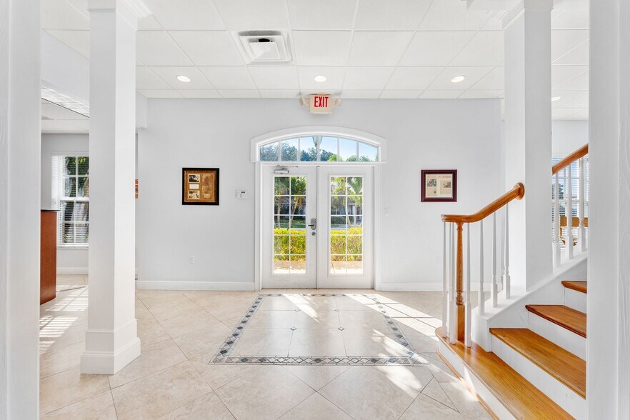 More Photos Of 334 Fourth Ave, Indialantic Office For Sale