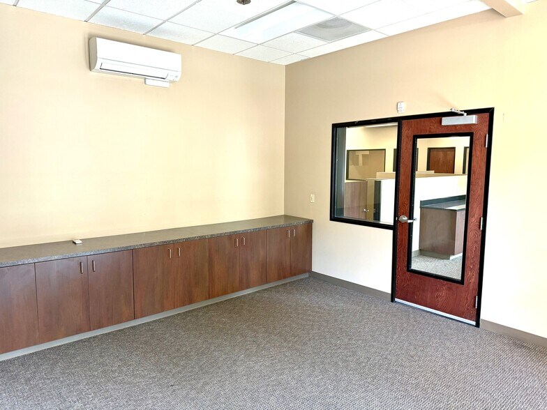 More Photos Of 1625 NE Weidler St, Portland Office For Lease