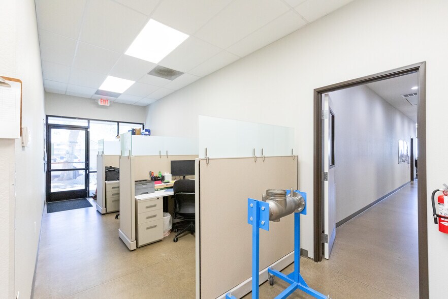 More Photos Of 6400 Elvas Ave, Sacramento Freestanding For Sale