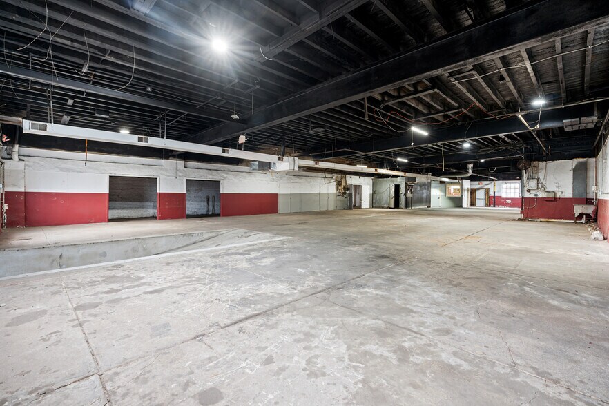 More Photos Of 4311-4317 N 3rd St, Philadelphia Warehouse For Lease