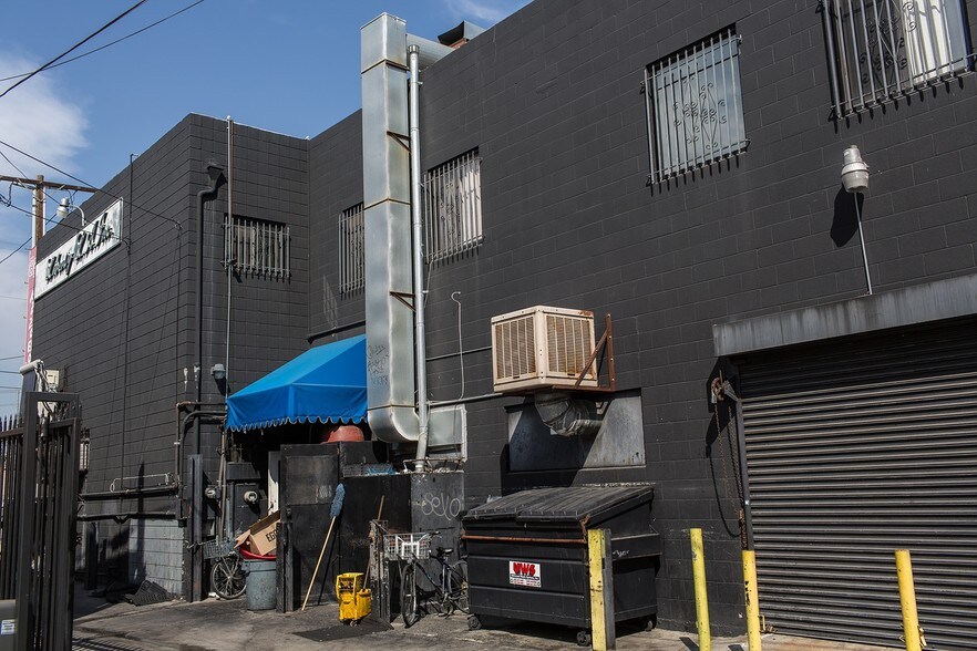 More Photos Of 716 E 9th Pl, Los Angeles Industrial For Lease