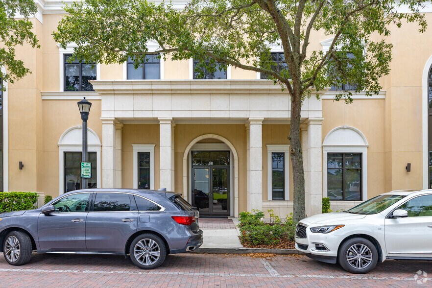More Photos Of 4798 New Broad St, Orlando Unknown For Lease