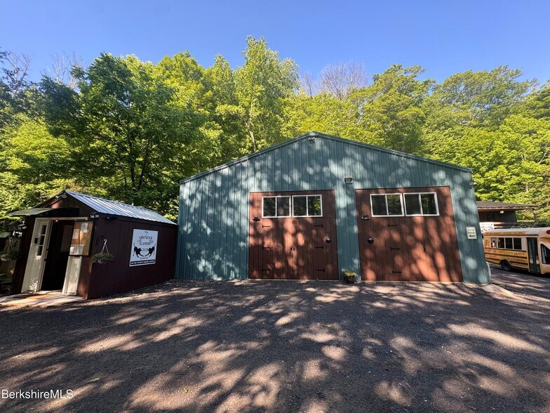 Primary Photo Of 1099 New Ashford Rd, Williamstown Veterinarian Kennel For Sale