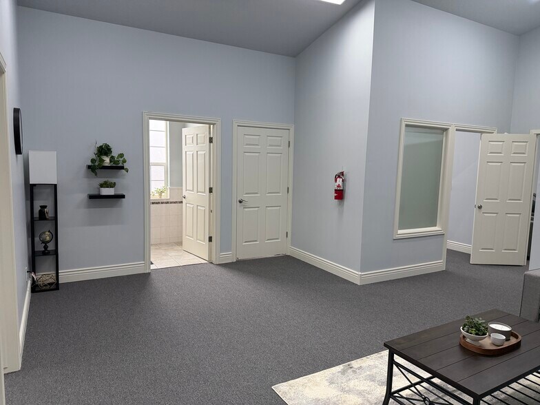 More Photos Of 2708-2722 S Redwood Rd, Salt Lake City Office For Lease