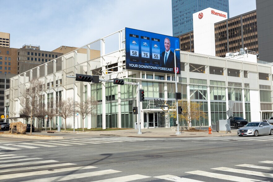 More Photos Of 100 W Main St, Oklahoma City Office For Lease
