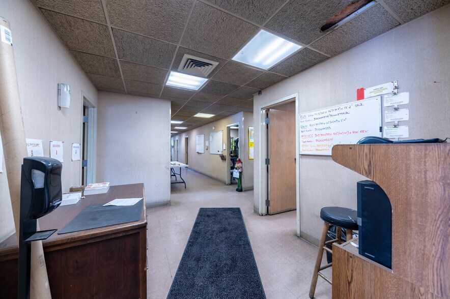 More Photos Of 714 Braddock View Dr, Mount Braddock Warehouse For Lease