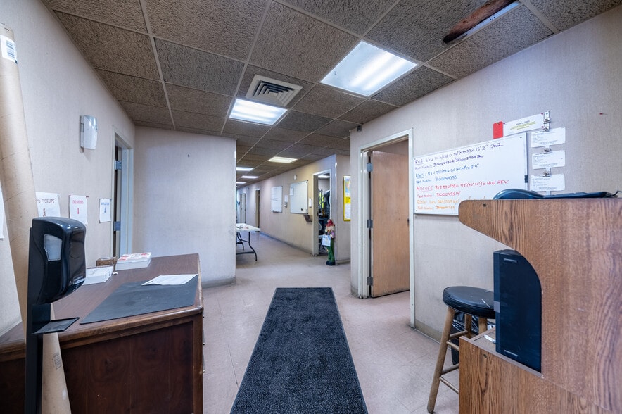 More Photos Of 714 Braddock View Dr, Mount Braddock Warehouse For Sale