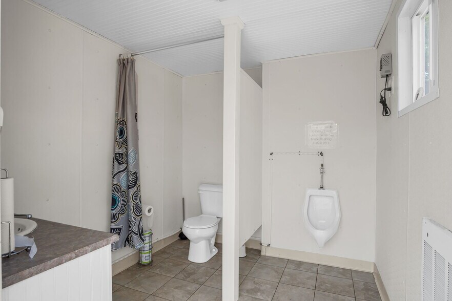 More Photos Of 3 Orchard Rd, Liverpool Winery Vineyard For Sale