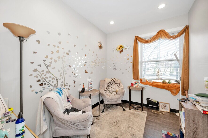 More Photos Of 4920 Belair Rd, Baltimore Office For Sale