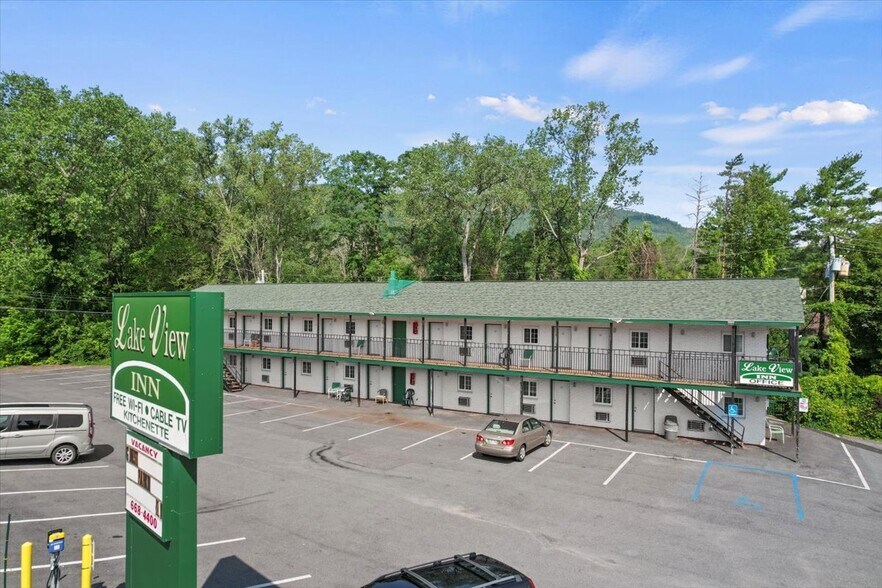 More Photos Of 5 Canada St, Lake George Hotel For Sale