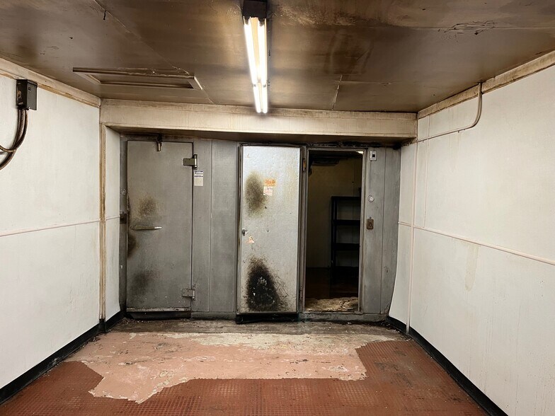 More Photos Of 20 N Main St, Honeoye Falls Restaurant For Sale