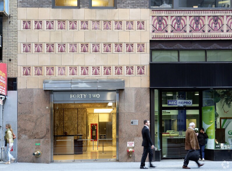 More Photos Of 42 W 39th St, New York Office For Lease