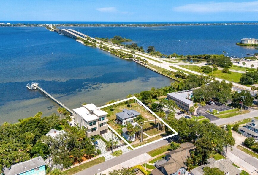 More Photos Of 1811 Riverview Dr, Melbourne Office Residential For Sale