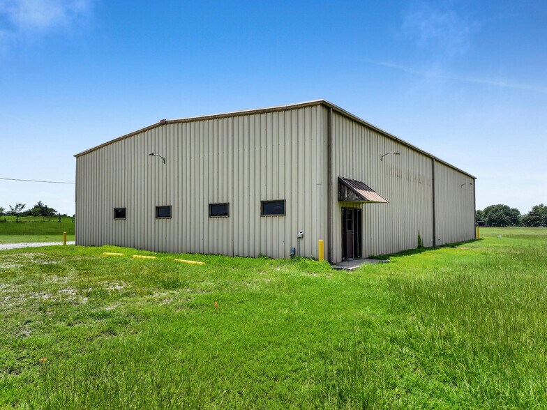 More Photos Of 7387 TX-164 Hwy, Buffalo Warehouse For Lease