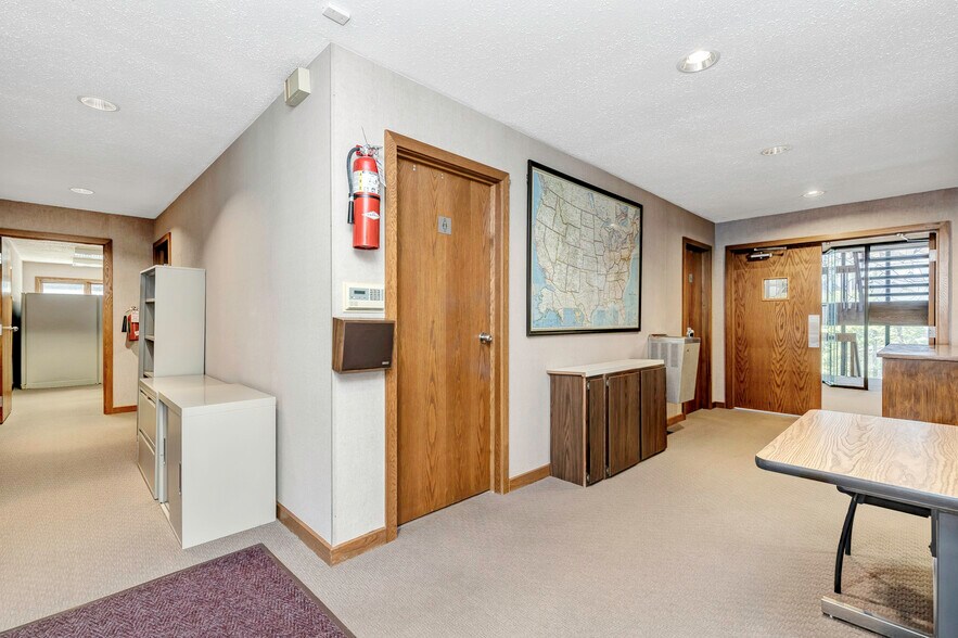 More Photos Of 1100 Brandywine Blvd, Zanesville Loft Creative Space For Lease