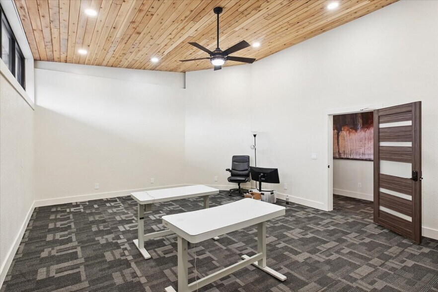 More Photos Of 20 2nd Ave E, Kalispell Office For Sale