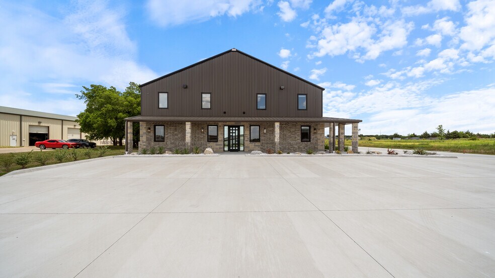 More Photos Of 2924 Ruger Dr, Royse City Warehouse For Lease