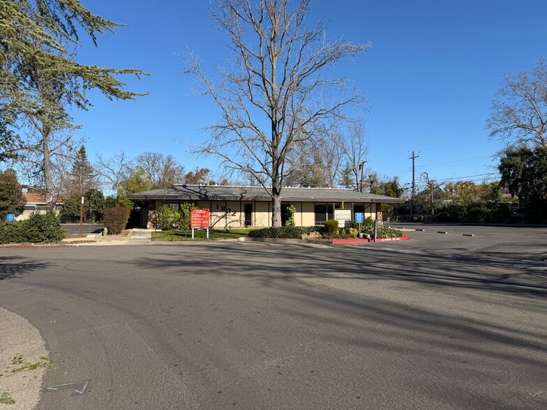 More Photos Of 1832 Avondale Ave, Sacramento Medical For Sale