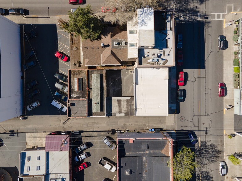 More Photos Of 412 Washington St, The Dalles Freestanding For Sale