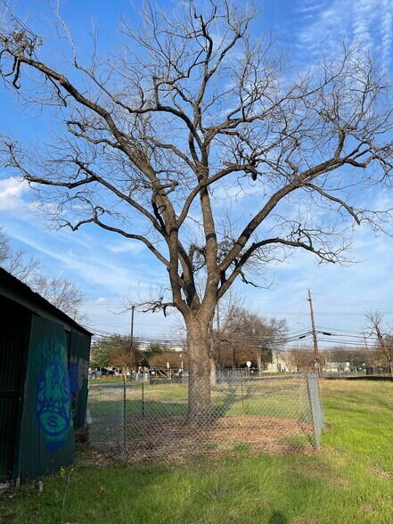 More Photos Of 932 Gardner Rd, Austin Land For Sale