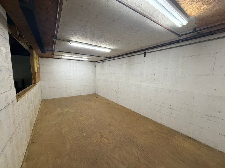More Photos Of 8431 Maynardville Pike, Knoxville Warehouse For Sale